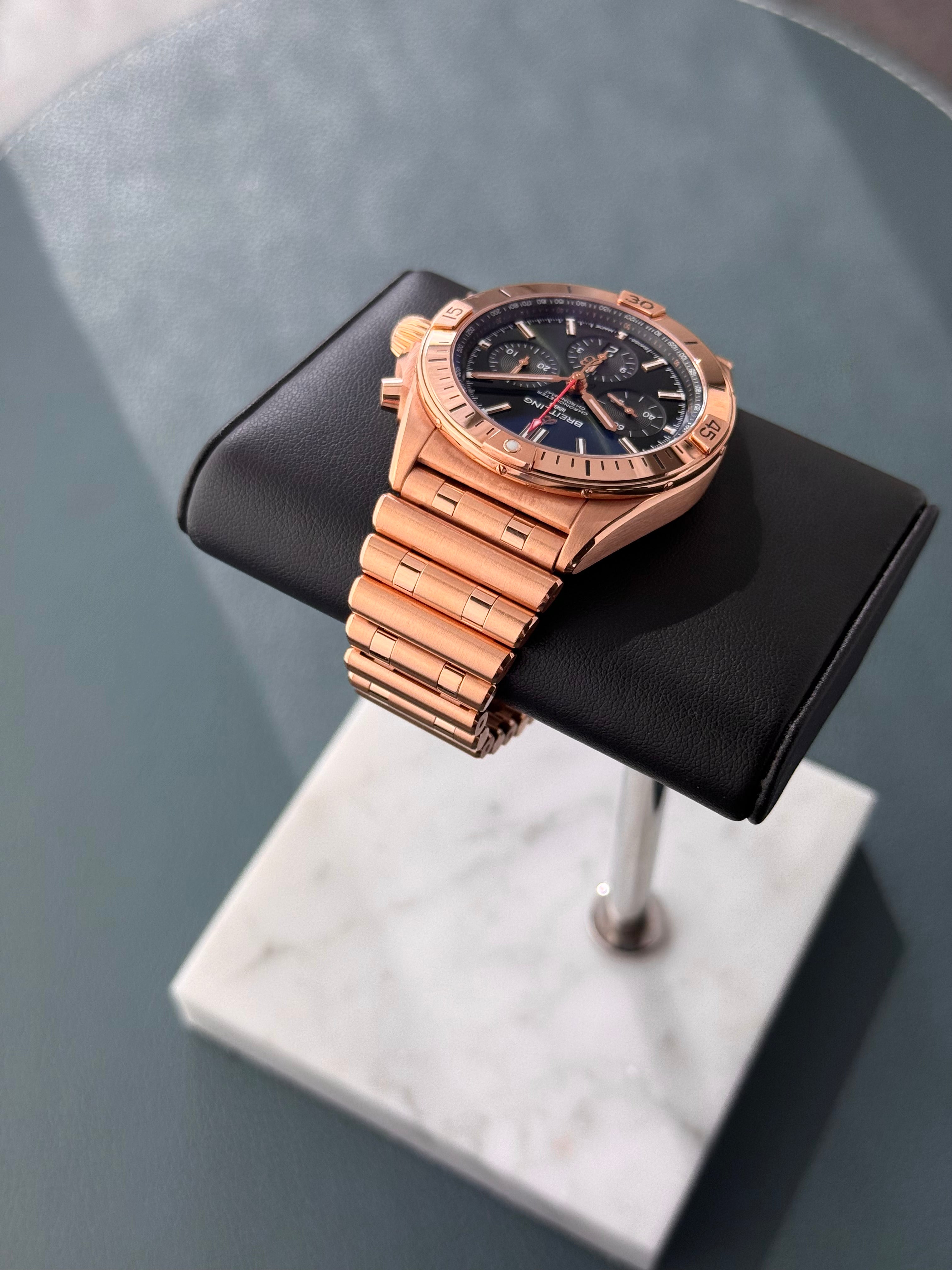 Breitling Chronomat B01 42 Rosegold Grün – Ref. RB0134101L1R1