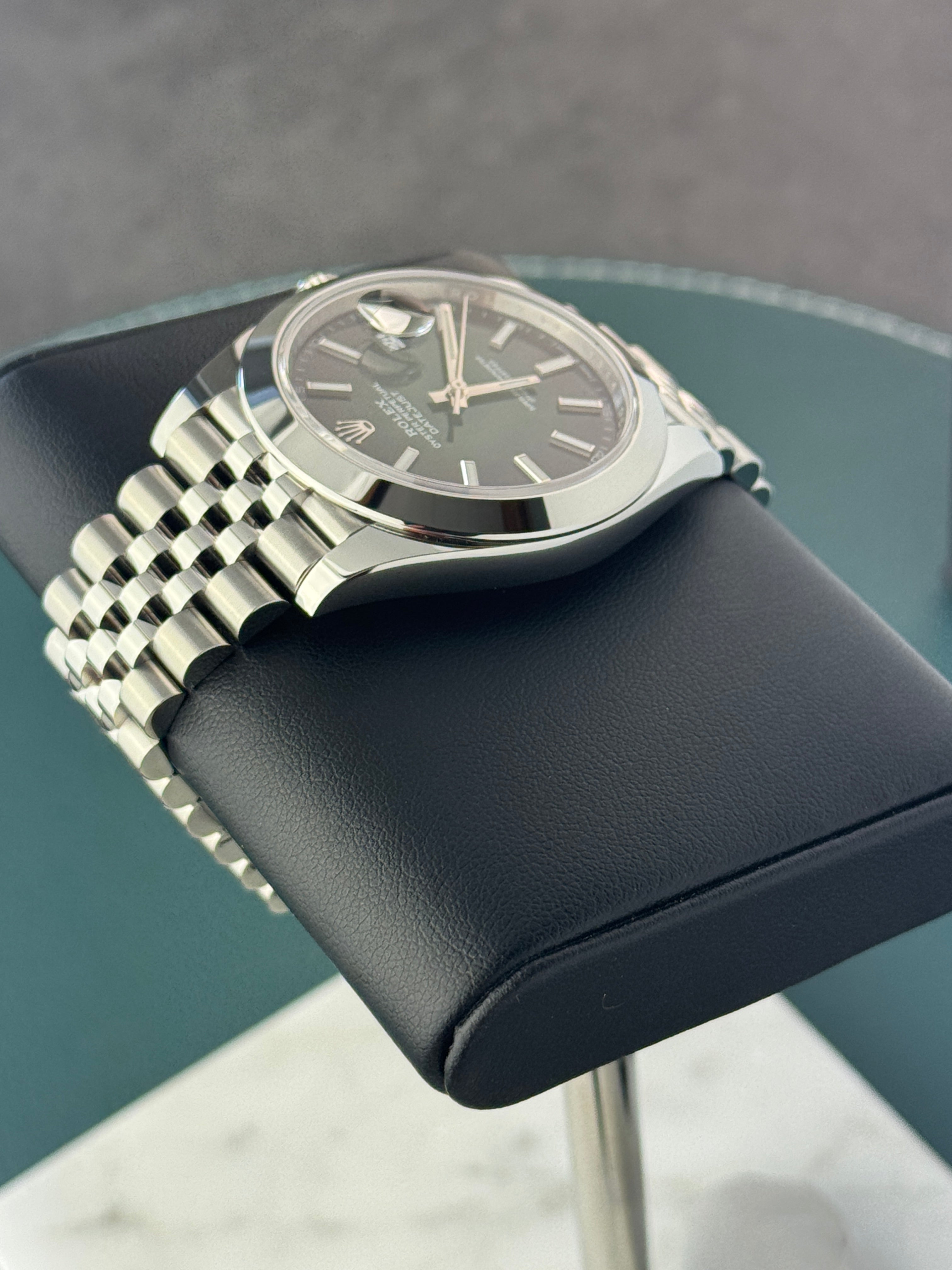 Rolex Datejust 41 Ref. 126300 – Ombre Green Dial