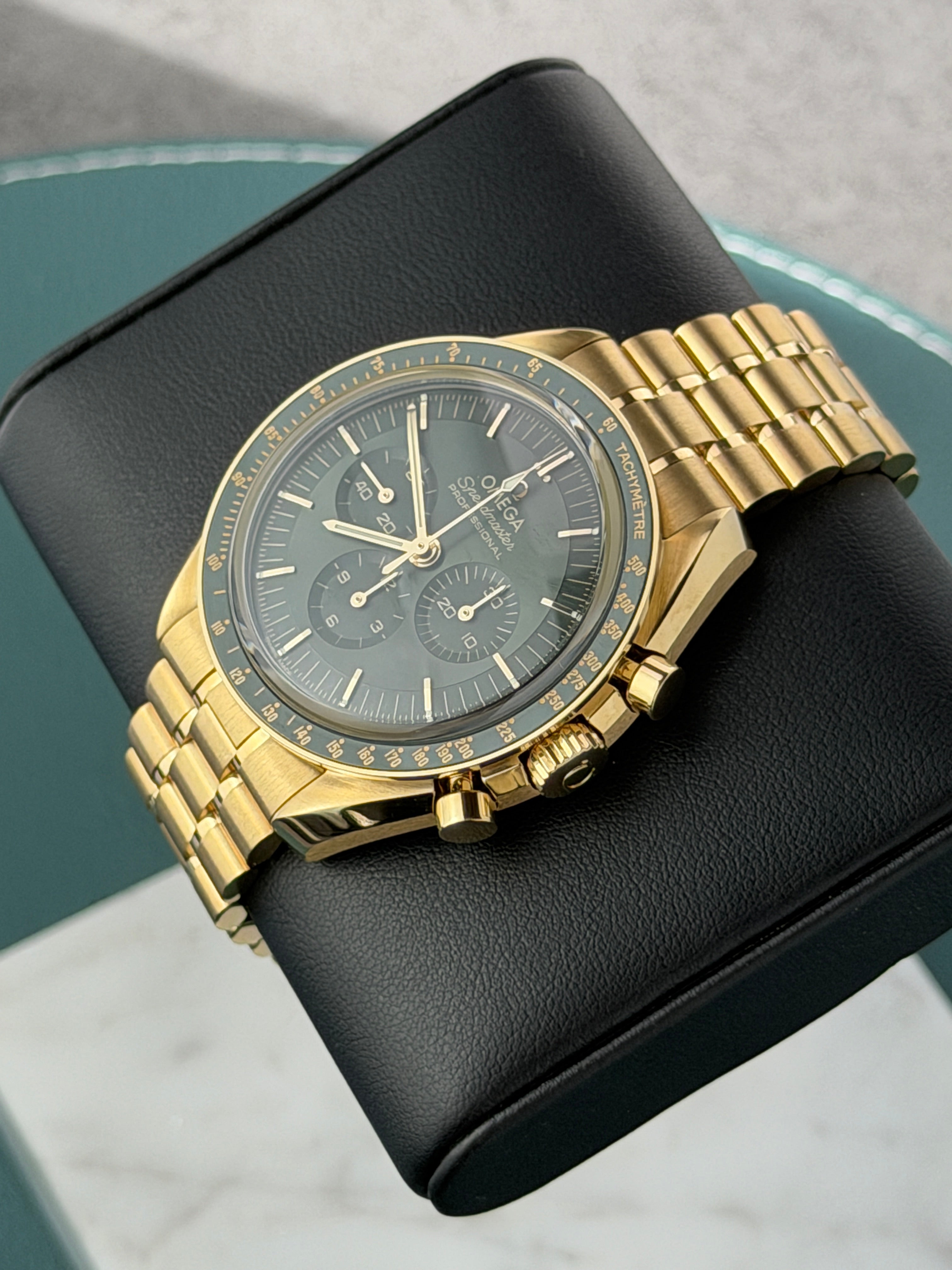 Omega Speedmaster Moonwatch Professional  - 310.60.42.50.10.001