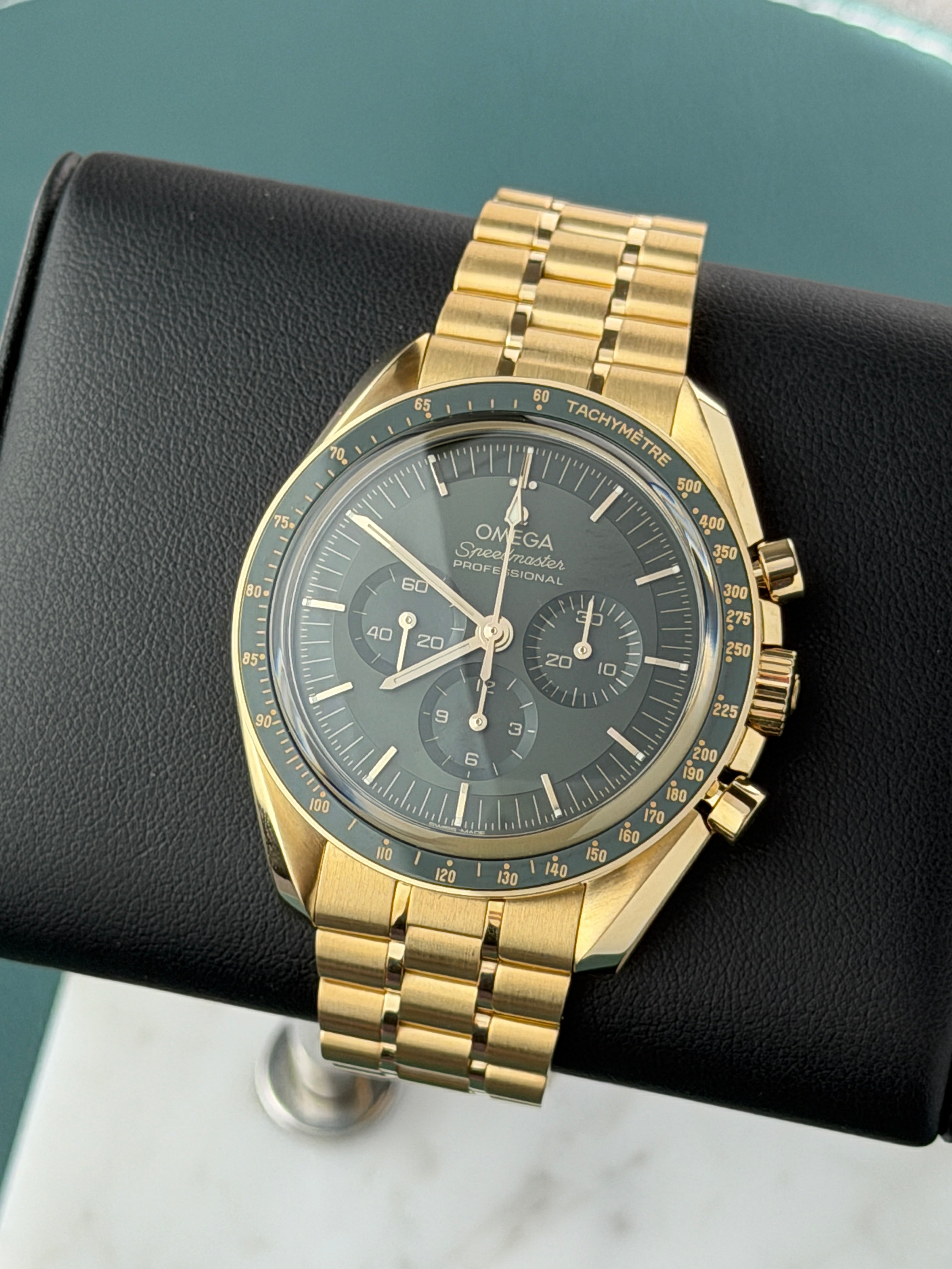Omega Speedmaster Moonwatch Professional  - 310.60.42.50.10.001