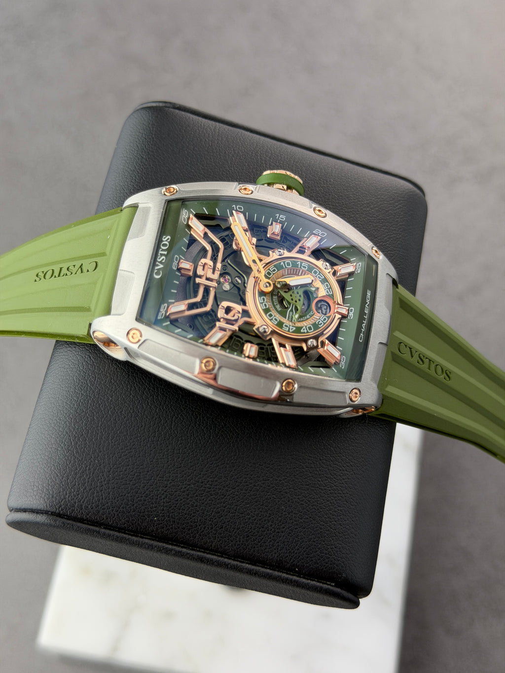 Cvstos Challenge Jetliner PS Titanium 5N Comp . Khaki Dial Green Khaki