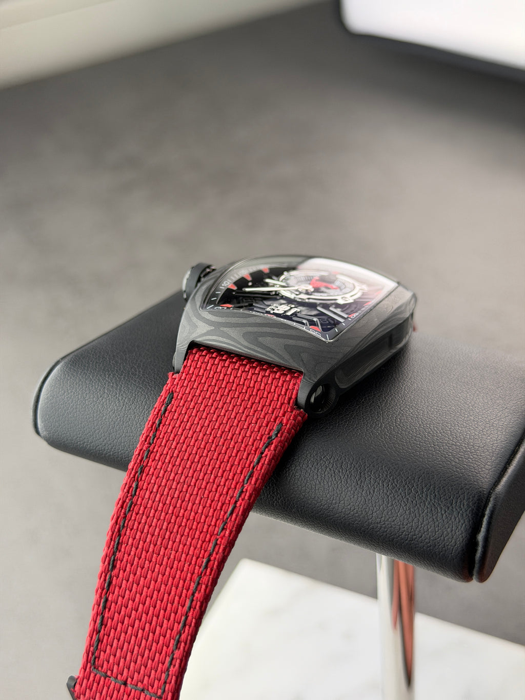 CHALLENGE JETLINER PS BLACK CARBON/RED DIAL