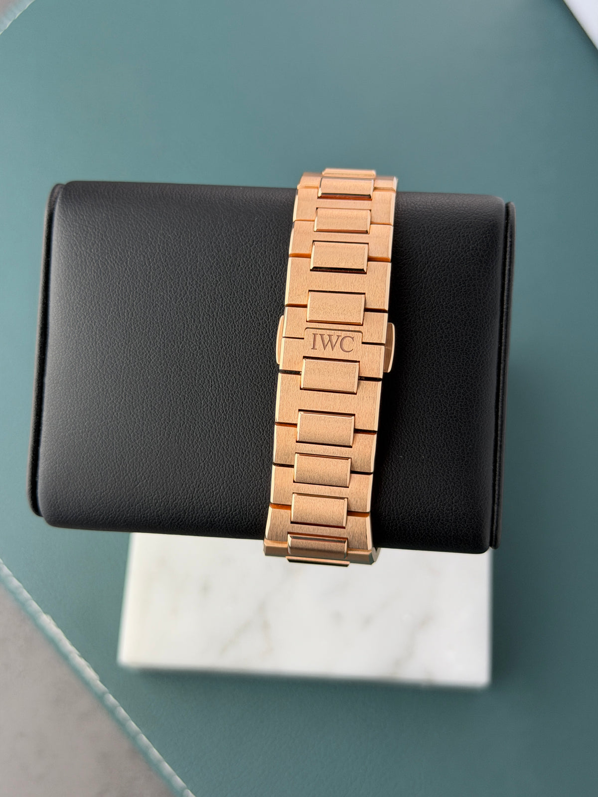 IWC Ingenieur Automatic 40 – IW328702 – 18K Rotgold