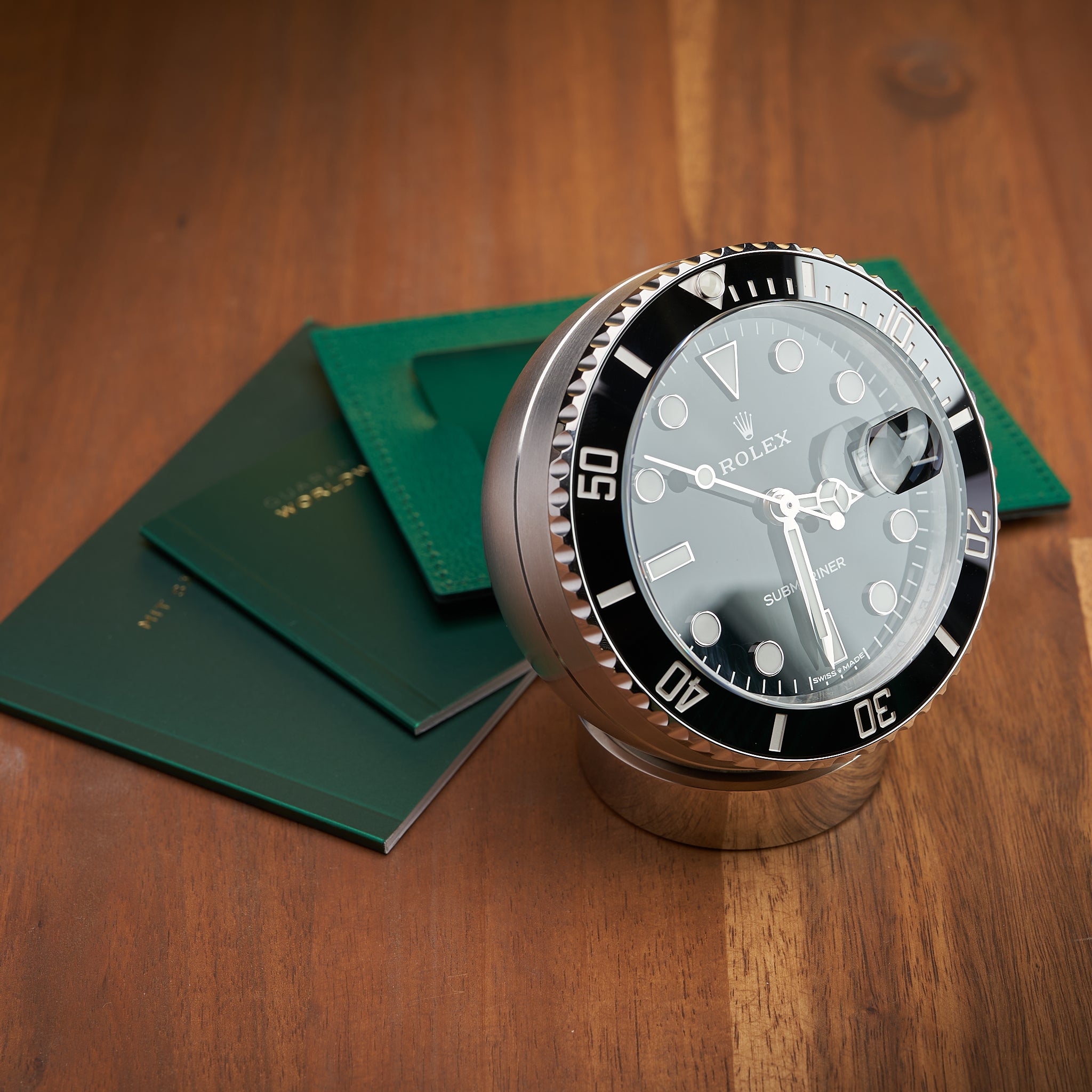Rolex Submariner Date Tischuhr – Ref. 909010LN